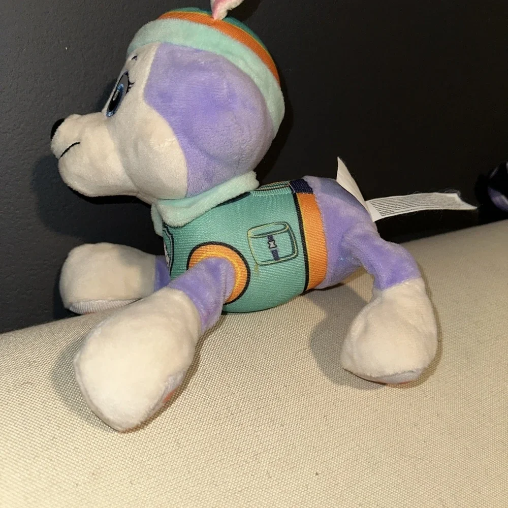 Nickelodeon Paw Patrol Everest Plush  - Pup Pals 8
